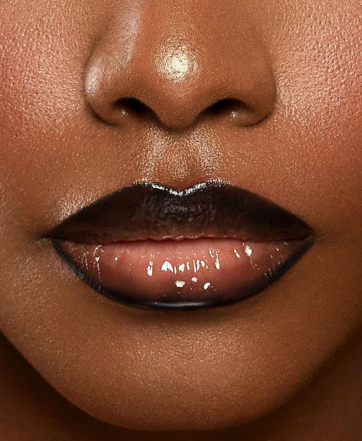 LIPS GLOSS EFFECT